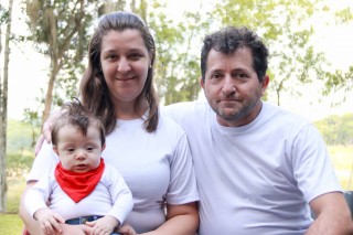 
                        <a style='margin-left: 5px;' class='btn btn-xs btn-social btn-facebook' href='https://www.facebook.com/sharer/sharer.php?u=https://www.galeramix.com.br/imagem/a30/800-800-90/conteudo/site_galerias/30/benjamin-85.jpg' rel='popup' data-width='500' data-height='400'><i class='fa fa-facebook'></i>Compartilhar <span class='hidden-xs'>no Facebook</span>
                    </a> 
                    <a class='btn btn-default btn-xs' target='_blank' href='imagem/a30/800-800-90/conteudo/site_galerias/30/benjamin-85.jpg'>
                        <span class='glyphicon glyphicon-cloud-download'></span> Salvar
                    </a>
                    