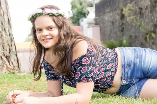 
                                <a style='margin-left: 5px;' class='btn btn-xs btn-social btn-facebook' href='https://www.facebook.com/sharer/sharer.php?u=https://www.galeramix.com.br/imagem/a31/800-800-90/conteudo/site_galerias/31/ensaio-10.jpg' rel='popup' data-width='500' data-height='400'><i class='fa fa-facebook'></i>Compartilhar <span class='hidden-xs'>no Facebook</span>
                            </a> 
                            <a class='btn btn-default btn-xs' target='_blank' href='imagem/a31/800-800-90/conteudo/site_galerias/31/ensaio-10.jpg'>
                                <span class='glyphicon glyphicon-cloud-download'></span> Salvar
                            </a>
                            