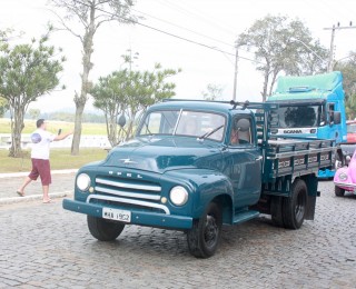 
<a style='margin-left: 5px;' class='btn btn-xs btn-social btn-facebook' href='https://www.facebook.com/sharer/sharer.php?u=https://www.galeramix.com.br/imagem/a33/800-800-90/conteudo/site_galerias/33/caminhoneiro-92.jpg' rel='popup' data-width='500' data-height='400'><i class='fa fa-facebook'></i>Compartilhar <span class='hidden-xs'>no Facebook</span>
</a> 
<a class='btn btn-default btn-xs' target='_blank' href='imagem/a33/800-800-90/conteudo/site_galerias/33/caminhoneiro-92.jpg'>
<span class='glyphicon glyphicon-cloud-download'></span> Salvar
</a>
