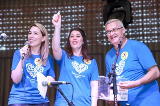 
<a style='margin-left: 5px;' class='btn btn-xs btn-social btn-facebook' href='https://www.facebook.com/sharer/sharer.php?u=https://www.galeramix.com.br/imagem/a35/800-800-90/conteudo/site_galerias/35/feijoada-adec-galera-mix-108.jpg' rel='popup' data-width='500' data-height='400'><i class='fa fa-facebook'></i>Compartilhar <span class='hidden-xs'>no Facebook</span>
</a> 
<a class='btn btn-default btn-xs' target='_blank' href='imagem/a35/800-800-90/conteudo/site_galerias/35/feijoada-adec-galera-mix-108.jpg'>
<span class='glyphicon glyphicon-cloud-download'></span> Salvar
</a>
