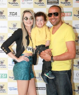 
<a style='margin-left: 5px;' class='btn btn-xs btn-social btn-facebook' href='https://www.facebook.com/sharer/sharer.php?u=https://www.galeramix.com.br/imagem/a35/800-800-90/conteudo/site_galerias/35/feijoada-adec-galera-mix-118.jpg' rel='popup' data-width='500' data-height='400'><i class='fa fa-facebook'></i>Compartilhar <span class='hidden-xs'>no Facebook</span>
</a> 
<a class='btn btn-default btn-xs' target='_blank' href='imagem/a35/800-800-90/conteudo/site_galerias/35/feijoada-adec-galera-mix-118.jpg'>
<span class='glyphicon glyphicon-cloud-download'></span> Salvar
</a>
