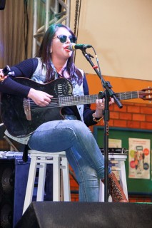 
<a style='margin-left: 5px;' class='btn btn-xs btn-social btn-facebook' href='https://www.facebook.com/sharer/sharer.php?u=https://www.galeramix.com.br/imagem/a35/800-800-90/conteudo/site_galerias/35/feijoada-adec-galera-mix-130.jpg' rel='popup' data-width='500' data-height='400'><i class='fa fa-facebook'></i>Compartilhar <span class='hidden-xs'>no Facebook</span>
</a> 
<a class='btn btn-default btn-xs' target='_blank' href='imagem/a35/800-800-90/conteudo/site_galerias/35/feijoada-adec-galera-mix-130.jpg'>
<span class='glyphicon glyphicon-cloud-download'></span> Salvar
</a>
