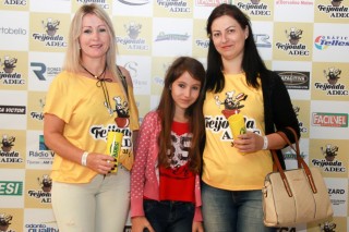 
<a style='margin-left: 5px;' class='btn btn-xs btn-social btn-facebook' href='https://www.facebook.com/sharer/sharer.php?u=https://www.galeramix.com.br/imagem/a35/800-800-90/conteudo/site_galerias/35/feijoada-adec-galera-mix-147.jpg' rel='popup' data-width='500' data-height='400'><i class='fa fa-facebook'></i>Compartilhar <span class='hidden-xs'>no Facebook</span>
</a> 
<a class='btn btn-default btn-xs' target='_blank' href='imagem/a35/800-800-90/conteudo/site_galerias/35/feijoada-adec-galera-mix-147.jpg'>
<span class='glyphicon glyphicon-cloud-download'></span> Salvar
</a>
