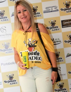 
<a style='margin-left: 5px;' class='btn btn-xs btn-social btn-facebook' href='https://www.facebook.com/sharer/sharer.php?u=https://www.galeramix.com.br/imagem/a35/800-800-90/conteudo/site_galerias/35/feijoada-adec-galera-mix-149.jpg' rel='popup' data-width='500' data-height='400'><i class='fa fa-facebook'></i>Compartilhar <span class='hidden-xs'>no Facebook</span>
</a> 
<a class='btn btn-default btn-xs' target='_blank' href='imagem/a35/800-800-90/conteudo/site_galerias/35/feijoada-adec-galera-mix-149.jpg'>
<span class='glyphicon glyphicon-cloud-download'></span> Salvar
</a>
