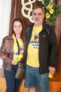 
<a style='margin-left: 5px;' class='btn btn-xs btn-social btn-facebook' href='https://www.facebook.com/sharer/sharer.php?u=https://www.galeramix.com.br/imagem/a35/800-800-90/conteudo/site_galerias/35/feijoada-adec-galera-mix-154.jpg' rel='popup' data-width='500' data-height='400'><i class='fa fa-facebook'></i>Compartilhar <span class='hidden-xs'>no Facebook</span>
</a> 
<a class='btn btn-default btn-xs' target='_blank' href='imagem/a35/800-800-90/conteudo/site_galerias/35/feijoada-adec-galera-mix-154.jpg'>
<span class='glyphicon glyphicon-cloud-download'></span> Salvar
</a>
