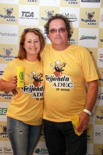 
<a style='margin-left: 5px;' class='btn btn-xs btn-social btn-facebook' href='https://www.facebook.com/sharer/sharer.php?u=https://www.galeramix.com.br/imagem/a35/800-800-90/conteudo/site_galerias/35/feijoada-adec-galera-mix-157.jpg' rel='popup' data-width='500' data-height='400'><i class='fa fa-facebook'></i>Compartilhar <span class='hidden-xs'>no Facebook</span>
</a> 
<a class='btn btn-default btn-xs' target='_blank' href='imagem/a35/800-800-90/conteudo/site_galerias/35/feijoada-adec-galera-mix-157.jpg'>
<span class='glyphicon glyphicon-cloud-download'></span> Salvar
</a>
