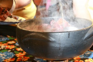 
<a style='margin-left: 5px;' class='btn btn-xs btn-social btn-facebook' href='https://www.facebook.com/sharer/sharer.php?u=https://www.galeramix.com.br/imagem/a35/800-800-90/conteudo/site_galerias/35/feijoada-adec-galera-mix-2.jpg' rel='popup' data-width='500' data-height='400'><i class='fa fa-facebook'></i>Compartilhar <span class='hidden-xs'>no Facebook</span>
</a> 
<a class='btn btn-default btn-xs' target='_blank' href='imagem/a35/800-800-90/conteudo/site_galerias/35/feijoada-adec-galera-mix-2.jpg'>
<span class='glyphicon glyphicon-cloud-download'></span> Salvar
</a>
