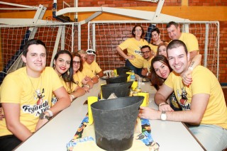 
<a style='margin-left: 5px;' class='btn btn-xs btn-social btn-facebook' href='https://www.facebook.com/sharer/sharer.php?u=https://www.galeramix.com.br/imagem/a35/800-800-90/conteudo/site_galerias/35/feijoada-adec-galera-mix-46.jpg' rel='popup' data-width='500' data-height='400'><i class='fa fa-facebook'></i>Compartilhar <span class='hidden-xs'>no Facebook</span>
</a> 
<a class='btn btn-default btn-xs' target='_blank' href='imagem/a35/800-800-90/conteudo/site_galerias/35/feijoada-adec-galera-mix-46.jpg'>
<span class='glyphicon glyphicon-cloud-download'></span> Salvar
</a>
