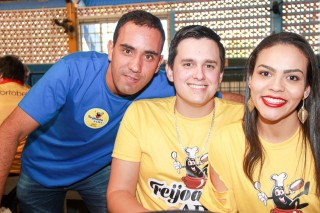 
<a style='margin-left: 5px;' class='btn btn-xs btn-social btn-facebook' href='https://www.facebook.com/sharer/sharer.php?u=https://www.galeramix.com.br/imagem/a35/800-800-90/conteudo/site_galerias/35/feijoada-adec-galera-mix-50.jpg' rel='popup' data-width='500' data-height='400'><i class='fa fa-facebook'></i>Compartilhar <span class='hidden-xs'>no Facebook</span>
</a> 
<a class='btn btn-default btn-xs' target='_blank' href='imagem/a35/800-800-90/conteudo/site_galerias/35/feijoada-adec-galera-mix-50.jpg'>
<span class='glyphicon glyphicon-cloud-download'></span> Salvar
</a>
