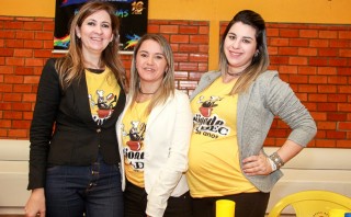 
<a style='margin-left: 5px;' class='btn btn-xs btn-social btn-facebook' href='https://www.facebook.com/sharer/sharer.php?u=https://www.galeramix.com.br/imagem/a35/800-800-90/conteudo/site_galerias/35/feijoada-adec-galera-mix-76.jpg' rel='popup' data-width='500' data-height='400'><i class='fa fa-facebook'></i>Compartilhar <span class='hidden-xs'>no Facebook</span>
</a> 
<a class='btn btn-default btn-xs' target='_blank' href='imagem/a35/800-800-90/conteudo/site_galerias/35/feijoada-adec-galera-mix-76.jpg'>
<span class='glyphicon glyphicon-cloud-download'></span> Salvar
</a>
