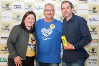 
<a style='margin-left: 5px;' class='btn btn-xs btn-social btn-facebook' href='https://www.facebook.com/sharer/sharer.php?u=https://www.galeramix.com.br/imagem/a35/800-800-90/conteudo/site_galerias/35/feijoada-adec-galera-mix-9.jpg' rel='popup' data-width='500' data-height='400'><i class='fa fa-facebook'></i>Compartilhar <span class='hidden-xs'>no Facebook</span>
</a> 
<a class='btn btn-default btn-xs' target='_blank' href='imagem/a35/800-800-90/conteudo/site_galerias/35/feijoada-adec-galera-mix-9.jpg'>
<span class='glyphicon glyphicon-cloud-download'></span> Salvar
</a>
