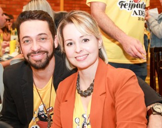 
<a style='margin-left: 5px;' class='btn btn-xs btn-social btn-facebook' href='https://www.facebook.com/sharer/sharer.php?u=https://www.galeramix.com.br/imagem/a35/800-800-90/conteudo/site_galerias/35/feijoada-adec-galera-mix-93.jpg' rel='popup' data-width='500' data-height='400'><i class='fa fa-facebook'></i>Compartilhar <span class='hidden-xs'>no Facebook</span>
</a> 
<a class='btn btn-default btn-xs' target='_blank' href='imagem/a35/800-800-90/conteudo/site_galerias/35/feijoada-adec-galera-mix-93.jpg'>
<span class='glyphicon glyphicon-cloud-download'></span> Salvar
</a>
