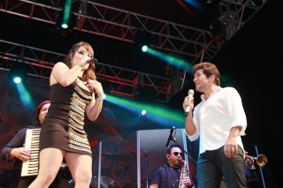 
                                <a style='margin-left: 5px;' class='btn btn-xs btn-social btn-facebook' href='https://www.facebook.com/sharer/sharer.php?u=https://www.galeramix.com.br/imagem/a37/800-800-90/conteudo/site_galerias/37/daniel-centro-eventos-petry-galera-mix-27-07-201710.jpg' rel='popup' data-width='500' data-height='400'><i class='fa fa-facebook'></i>Compartilhar <span class='hidden-xs'>no Facebook</span>
                            </a> 
                            <a class='btn btn-default btn-xs' target='_blank' href='imagem/a37/800-800-90/conteudo/site_galerias/37/daniel-centro-eventos-petry-galera-mix-27-07-201710.jpg'>
                                <span class='glyphicon glyphicon-cloud-download'></span> Salvar
                            </a>
                            