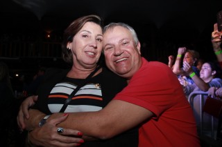 
<a style='margin-left: 5px;' class='btn btn-xs btn-social btn-facebook' href='https://www.facebook.com/sharer/sharer.php?u=https://www.galeramix.com.br/imagem/a37/800-800-90/conteudo/site_galerias/37/daniel-centro-eventos-petry-galera-mix-27-07-2017115.jpg' rel='popup' data-width='500' data-height='400'><i class='fa fa-facebook'></i>Compartilhar <span class='hidden-xs'>no Facebook</span>
</a> 
<a class='btn btn-default btn-xs' target='_blank' href='imagem/a37/800-800-90/conteudo/site_galerias/37/daniel-centro-eventos-petry-galera-mix-27-07-2017115.jpg'>
<span class='glyphicon glyphicon-cloud-download'></span> Salvar
</a>
