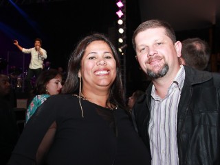 
<a style='margin-left: 5px;' class='btn btn-xs btn-social btn-facebook' href='https://www.facebook.com/sharer/sharer.php?u=https://www.galeramix.com.br/imagem/a37/800-800-90/conteudo/site_galerias/37/daniel-centro-eventos-petry-galera-mix-27-07-2017135.jpg' rel='popup' data-width='500' data-height='400'><i class='fa fa-facebook'></i>Compartilhar <span class='hidden-xs'>no Facebook</span>
</a> 
<a class='btn btn-default btn-xs' target='_blank' href='imagem/a37/800-800-90/conteudo/site_galerias/37/daniel-centro-eventos-petry-galera-mix-27-07-2017135.jpg'>
<span class='glyphicon glyphicon-cloud-download'></span> Salvar
</a>
