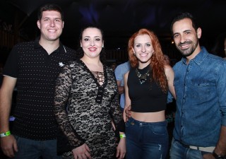 
<a style='margin-left: 5px;' class='btn btn-xs btn-social btn-facebook' href='https://www.facebook.com/sharer/sharer.php?u=https://www.galeramix.com.br/imagem/a37/800-800-90/conteudo/site_galerias/37/daniel-centro-eventos-petry-galera-mix-27-07-2017142.jpg' rel='popup' data-width='500' data-height='400'><i class='fa fa-facebook'></i>Compartilhar <span class='hidden-xs'>no Facebook</span>
</a> 
<a class='btn btn-default btn-xs' target='_blank' href='imagem/a37/800-800-90/conteudo/site_galerias/37/daniel-centro-eventos-petry-galera-mix-27-07-2017142.jpg'>
<span class='glyphicon glyphicon-cloud-download'></span> Salvar
</a>
