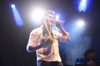 
<a style='margin-left: 5px;' class='btn btn-xs btn-social btn-facebook' href='https://www.facebook.com/sharer/sharer.php?u=https://www.galeramix.com.br/imagem/a37/800-800-90/conteudo/site_galerias/37/daniel-centro-eventos-petry-galera-mix-27-07-201716.jpg' rel='popup' data-width='500' data-height='400'><i class='fa fa-facebook'></i>Compartilhar <span class='hidden-xs'>no Facebook</span>
</a> 
<a class='btn btn-default btn-xs' target='_blank' href='imagem/a37/800-800-90/conteudo/site_galerias/37/daniel-centro-eventos-petry-galera-mix-27-07-201716.jpg'>
<span class='glyphicon glyphicon-cloud-download'></span> Salvar
</a>
