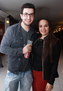 
<a style='margin-left: 5px;' class='btn btn-xs btn-social btn-facebook' href='https://www.facebook.com/sharer/sharer.php?u=https://www.galeramix.com.br/imagem/a37/800-800-90/conteudo/site_galerias/37/daniel-centro-eventos-petry-galera-mix-27-07-201752.jpg' rel='popup' data-width='500' data-height='400'><i class='fa fa-facebook'></i>Compartilhar <span class='hidden-xs'>no Facebook</span>
</a> 
<a class='btn btn-default btn-xs' target='_blank' href='imagem/a37/800-800-90/conteudo/site_galerias/37/daniel-centro-eventos-petry-galera-mix-27-07-201752.jpg'>
<span class='glyphicon glyphicon-cloud-download'></span> Salvar
</a>
