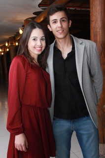 
<a style='margin-left: 5px;' class='btn btn-xs btn-social btn-facebook' href='https://www.facebook.com/sharer/sharer.php?u=https://www.galeramix.com.br/imagem/a37/800-800-90/conteudo/site_galerias/37/daniel-centro-eventos-petry-galera-mix-27-07-201753.jpg' rel='popup' data-width='500' data-height='400'><i class='fa fa-facebook'></i>Compartilhar <span class='hidden-xs'>no Facebook</span>
</a> 
<a class='btn btn-default btn-xs' target='_blank' href='imagem/a37/800-800-90/conteudo/site_galerias/37/daniel-centro-eventos-petry-galera-mix-27-07-201753.jpg'>
<span class='glyphicon glyphicon-cloud-download'></span> Salvar
</a>
