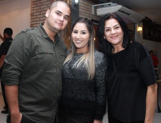 
<a style='margin-left: 5px;' class='btn btn-xs btn-social btn-facebook' href='https://www.facebook.com/sharer/sharer.php?u=https://www.galeramix.com.br/imagem/a37/800-800-90/conteudo/site_galerias/37/daniel-centro-eventos-petry-galera-mix-27-07-201757.jpg' rel='popup' data-width='500' data-height='400'><i class='fa fa-facebook'></i>Compartilhar <span class='hidden-xs'>no Facebook</span>
</a> 
<a class='btn btn-default btn-xs' target='_blank' href='imagem/a37/800-800-90/conteudo/site_galerias/37/daniel-centro-eventos-petry-galera-mix-27-07-201757.jpg'>
<span class='glyphicon glyphicon-cloud-download'></span> Salvar
</a>
