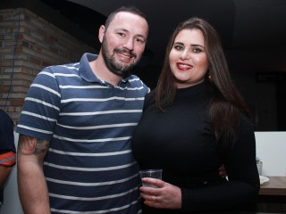 
<a style='margin-left: 5px;' class='btn btn-xs btn-social btn-facebook' href='https://www.facebook.com/sharer/sharer.php?u=https://www.galeramix.com.br/imagem/a37/800-800-90/conteudo/site_galerias/37/daniel-centro-eventos-petry-galera-mix-27-07-201771.jpg' rel='popup' data-width='500' data-height='400'><i class='fa fa-facebook'></i>Compartilhar <span class='hidden-xs'>no Facebook</span>
</a> 
<a class='btn btn-default btn-xs' target='_blank' href='imagem/a37/800-800-90/conteudo/site_galerias/37/daniel-centro-eventos-petry-galera-mix-27-07-201771.jpg'>
<span class='glyphicon glyphicon-cloud-download'></span> Salvar
</a>
