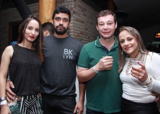 
<a style='margin-left: 5px;' class='btn btn-xs btn-social btn-facebook' href='https://www.facebook.com/sharer/sharer.php?u=https://www.galeramix.com.br/imagem/a37/800-800-90/conteudo/site_galerias/37/daniel-centro-eventos-petry-galera-mix-27-07-201775.jpg' rel='popup' data-width='500' data-height='400'><i class='fa fa-facebook'></i>Compartilhar <span class='hidden-xs'>no Facebook</span>
</a> 
<a class='btn btn-default btn-xs' target='_blank' href='imagem/a37/800-800-90/conteudo/site_galerias/37/daniel-centro-eventos-petry-galera-mix-27-07-201775.jpg'>
<span class='glyphicon glyphicon-cloud-download'></span> Salvar
</a>
