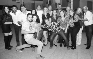 
                            <a style='margin-left: 5px;' class='btn btn-xs btn-social btn-facebook' href='https://www.facebook.com/sharer/sharer.php?u=https://www.galeramix.com.br/imagem/a38/800-800-90/conteudo/site_galerias/38/baile-dos-pais-11.jpg' rel='popup' data-width='500' data-height='400'><i class='fa fa-facebook'></i>Compartilhar <span class='hidden-xs'>no Facebook</span>
                        </a> 
                        <a class='btn btn-default btn-xs' target='_blank' href='imagem/a38/800-800-90/conteudo/site_galerias/38/baile-dos-pais-11.jpg'>
                            <span class='glyphicon glyphicon-cloud-download'></span> Salvar
                        </a>
                        