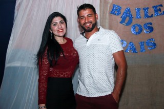 
<a style='margin-left: 5px;' class='btn btn-xs btn-social btn-facebook' href='https://www.facebook.com/sharer/sharer.php?u=https://www.galeramix.com.br/imagem/a38/800-800-90/conteudo/site_galerias/38/baile-dos-pais-23.jpg' rel='popup' data-width='500' data-height='400'><i class='fa fa-facebook'></i>Compartilhar <span class='hidden-xs'>no Facebook</span>
</a> 
<a class='btn btn-default btn-xs' target='_blank' href='imagem/a38/800-800-90/conteudo/site_galerias/38/baile-dos-pais-23.jpg'>
<span class='glyphicon glyphicon-cloud-download'></span> Salvar
</a>
