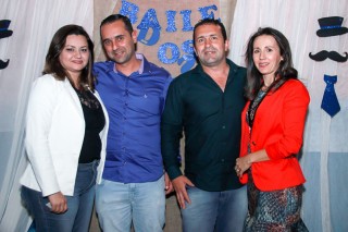 
<a style='margin-left: 5px;' class='btn btn-xs btn-social btn-facebook' href='https://www.facebook.com/sharer/sharer.php?u=https://www.galeramix.com.br/imagem/a38/800-800-90/conteudo/site_galerias/38/baile-dos-pais-37.jpg' rel='popup' data-width='500' data-height='400'><i class='fa fa-facebook'></i>Compartilhar <span class='hidden-xs'>no Facebook</span>
</a> 
<a class='btn btn-default btn-xs' target='_blank' href='imagem/a38/800-800-90/conteudo/site_galerias/38/baile-dos-pais-37.jpg'>
<span class='glyphicon glyphicon-cloud-download'></span> Salvar
</a>
