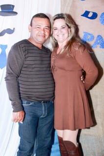 
<a style='margin-left: 5px;' class='btn btn-xs btn-social btn-facebook' href='https://www.facebook.com/sharer/sharer.php?u=https://www.galeramix.com.br/imagem/a38/800-800-90/conteudo/site_galerias/38/baile-dos-pais-44.jpg' rel='popup' data-width='500' data-height='400'><i class='fa fa-facebook'></i>Compartilhar <span class='hidden-xs'>no Facebook</span>
</a> 
<a class='btn btn-default btn-xs' target='_blank' href='imagem/a38/800-800-90/conteudo/site_galerias/38/baile-dos-pais-44.jpg'>
<span class='glyphicon glyphicon-cloud-download'></span> Salvar
</a>
