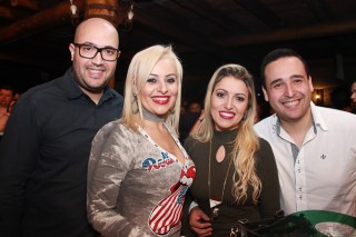 
                            <a style='margin-left: 5px;' class='btn btn-xs btn-social btn-facebook' href='https://www.facebook.com/sharer/sharer.php?u=https://www.galeramix.com.br/imagem/a39/800-800-90/conteudo/site_galerias/39/raca-negra-petry-galera-mix-100.jpg' rel='popup' data-width='500' data-height='400'><i class='fa fa-facebook'></i>Compartilhar <span class='hidden-xs'>no Facebook</span>
                        </a> 
                        <a class='btn btn-default btn-xs' target='_blank' href='imagem/a39/800-800-90/conteudo/site_galerias/39/raca-negra-petry-galera-mix-100.jpg'>
                            <span class='glyphicon glyphicon-cloud-download'></span> Salvar
                        </a>
                        