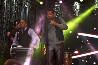 
                <a style='margin-left: 5px;' class='btn btn-xs btn-social btn-facebook' href='https://www.facebook.com/sharer/sharer.php?u=https://www.galeramix.com.br/imagem/a39/800-800-90/conteudo/site_galerias/39/raca-negra-petry-galera-mix-103.jpg' rel='popup' data-width='500' data-height='400'><i class='fa fa-facebook'></i>Compartilhar <span class='hidden-xs'>no Facebook</span>
            </a> 
            <a class='btn btn-default btn-xs' target='_blank' href='imagem/a39/800-800-90/conteudo/site_galerias/39/raca-negra-petry-galera-mix-103.jpg'>
                <span class='glyphicon glyphicon-cloud-download'></span> Salvar
            </a>
            