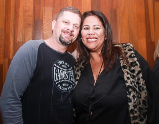 
<a style='margin-left: 5px;' class='btn btn-xs btn-social btn-facebook' href='https://www.facebook.com/sharer/sharer.php?u=https://www.galeramix.com.br/imagem/a39/800-800-90/conteudo/site_galerias/39/raca-negra-petry-galera-mix-18.jpg' rel='popup' data-width='500' data-height='400'><i class='fa fa-facebook'></i>Compartilhar <span class='hidden-xs'>no Facebook</span>
</a> 
<a class='btn btn-default btn-xs' target='_blank' href='imagem/a39/800-800-90/conteudo/site_galerias/39/raca-negra-petry-galera-mix-18.jpg'>
<span class='glyphicon glyphicon-cloud-download'></span> Salvar
</a>
