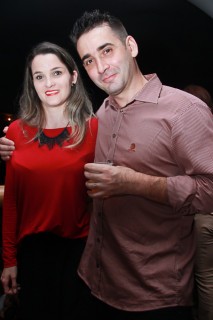 
<a style='margin-left: 5px;' class='btn btn-xs btn-social btn-facebook' href='https://www.facebook.com/sharer/sharer.php?u=https://www.galeramix.com.br/imagem/a39/800-800-90/conteudo/site_galerias/39/raca-negra-petry-galera-mix-38.jpg' rel='popup' data-width='500' data-height='400'><i class='fa fa-facebook'></i>Compartilhar <span class='hidden-xs'>no Facebook</span>
</a> 
<a class='btn btn-default btn-xs' target='_blank' href='imagem/a39/800-800-90/conteudo/site_galerias/39/raca-negra-petry-galera-mix-38.jpg'>
<span class='glyphicon glyphicon-cloud-download'></span> Salvar
</a>
