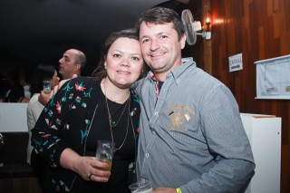 
<a style='margin-left: 5px;' class='btn btn-xs btn-social btn-facebook' href='https://www.facebook.com/sharer/sharer.php?u=https://www.galeramix.com.br/imagem/a39/800-800-90/conteudo/site_galerias/39/raca-negra-petry-galera-mix-44.jpg' rel='popup' data-width='500' data-height='400'><i class='fa fa-facebook'></i>Compartilhar <span class='hidden-xs'>no Facebook</span>
</a> 
<a class='btn btn-default btn-xs' target='_blank' href='imagem/a39/800-800-90/conteudo/site_galerias/39/raca-negra-petry-galera-mix-44.jpg'>
<span class='glyphicon glyphicon-cloud-download'></span> Salvar
</a>
