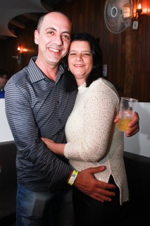 
<a style='margin-left: 5px;' class='btn btn-xs btn-social btn-facebook' href='https://www.facebook.com/sharer/sharer.php?u=https://www.galeramix.com.br/imagem/a39/800-800-90/conteudo/site_galerias/39/raca-negra-petry-galera-mix-48.jpg' rel='popup' data-width='500' data-height='400'><i class='fa fa-facebook'></i>Compartilhar <span class='hidden-xs'>no Facebook</span>
</a> 
<a class='btn btn-default btn-xs' target='_blank' href='imagem/a39/800-800-90/conteudo/site_galerias/39/raca-negra-petry-galera-mix-48.jpg'>
<span class='glyphicon glyphicon-cloud-download'></span> Salvar
</a>
