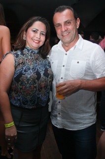 
<a style='margin-left: 5px;' class='btn btn-xs btn-social btn-facebook' href='https://www.facebook.com/sharer/sharer.php?u=https://www.galeramix.com.br/imagem/a39/800-800-90/conteudo/site_galerias/39/raca-negra-petry-galera-mix-52.jpg' rel='popup' data-width='500' data-height='400'><i class='fa fa-facebook'></i>Compartilhar <span class='hidden-xs'>no Facebook</span>
</a> 
<a class='btn btn-default btn-xs' target='_blank' href='imagem/a39/800-800-90/conteudo/site_galerias/39/raca-negra-petry-galera-mix-52.jpg'>
<span class='glyphicon glyphicon-cloud-download'></span> Salvar
</a>
