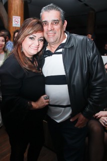 
<a style='margin-left: 5px;' class='btn btn-xs btn-social btn-facebook' href='https://www.facebook.com/sharer/sharer.php?u=https://www.galeramix.com.br/imagem/a39/800-800-90/conteudo/site_galerias/39/raca-negra-petry-galera-mix-53.jpg' rel='popup' data-width='500' data-height='400'><i class='fa fa-facebook'></i>Compartilhar <span class='hidden-xs'>no Facebook</span>
</a> 
<a class='btn btn-default btn-xs' target='_blank' href='imagem/a39/800-800-90/conteudo/site_galerias/39/raca-negra-petry-galera-mix-53.jpg'>
<span class='glyphicon glyphicon-cloud-download'></span> Salvar
</a>
