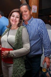 
<a style='margin-left: 5px;' class='btn btn-xs btn-social btn-facebook' href='https://www.facebook.com/sharer/sharer.php?u=https://www.galeramix.com.br/imagem/a39/800-800-90/conteudo/site_galerias/39/raca-negra-petry-galera-mix-56.jpg' rel='popup' data-width='500' data-height='400'><i class='fa fa-facebook'></i>Compartilhar <span class='hidden-xs'>no Facebook</span>
</a> 
<a class='btn btn-default btn-xs' target='_blank' href='imagem/a39/800-800-90/conteudo/site_galerias/39/raca-negra-petry-galera-mix-56.jpg'>
<span class='glyphicon glyphicon-cloud-download'></span> Salvar
</a>
