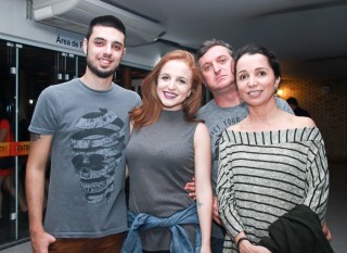 
<a style='margin-left: 5px;' class='btn btn-xs btn-social btn-facebook' href='https://www.facebook.com/sharer/sharer.php?u=https://www.galeramix.com.br/imagem/a39/800-800-90/conteudo/site_galerias/39/raca-negra-petry-galera-mix-6.jpg' rel='popup' data-width='500' data-height='400'><i class='fa fa-facebook'></i>Compartilhar <span class='hidden-xs'>no Facebook</span>
</a> 
<a class='btn btn-default btn-xs' target='_blank' href='imagem/a39/800-800-90/conteudo/site_galerias/39/raca-negra-petry-galera-mix-6.jpg'>
<span class='glyphicon glyphicon-cloud-download'></span> Salvar
</a>
