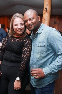 
<a style='margin-left: 5px;' class='btn btn-xs btn-social btn-facebook' href='https://www.facebook.com/sharer/sharer.php?u=https://www.galeramix.com.br/imagem/a39/800-800-90/conteudo/site_galerias/39/raca-negra-petry-galera-mix-62.jpg' rel='popup' data-width='500' data-height='400'><i class='fa fa-facebook'></i>Compartilhar <span class='hidden-xs'>no Facebook</span>
</a> 
<a class='btn btn-default btn-xs' target='_blank' href='imagem/a39/800-800-90/conteudo/site_galerias/39/raca-negra-petry-galera-mix-62.jpg'>
<span class='glyphicon glyphicon-cloud-download'></span> Salvar
</a>
