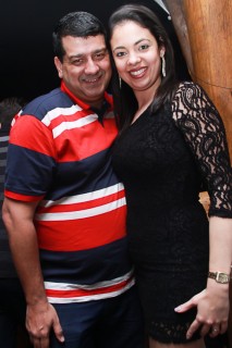 
<a style='margin-left: 5px;' class='btn btn-xs btn-social btn-facebook' href='https://www.facebook.com/sharer/sharer.php?u=https://www.galeramix.com.br/imagem/a39/800-800-90/conteudo/site_galerias/39/raca-negra-petry-galera-mix-76.jpg' rel='popup' data-width='500' data-height='400'><i class='fa fa-facebook'></i>Compartilhar <span class='hidden-xs'>no Facebook</span>
</a> 
<a class='btn btn-default btn-xs' target='_blank' href='imagem/a39/800-800-90/conteudo/site_galerias/39/raca-negra-petry-galera-mix-76.jpg'>
<span class='glyphicon glyphicon-cloud-download'></span> Salvar
</a>
