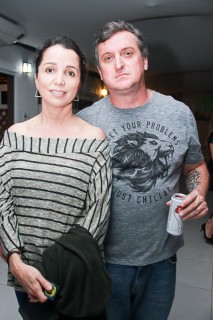 
<a style='margin-left: 5px;' class='btn btn-xs btn-social btn-facebook' href='https://www.facebook.com/sharer/sharer.php?u=https://www.galeramix.com.br/imagem/a39/800-800-90/conteudo/site_galerias/39/raca-negra-petry-galera-mix-8.jpg' rel='popup' data-width='500' data-height='400'><i class='fa fa-facebook'></i>Compartilhar <span class='hidden-xs'>no Facebook</span>
</a> 
<a class='btn btn-default btn-xs' target='_blank' href='imagem/a39/800-800-90/conteudo/site_galerias/39/raca-negra-petry-galera-mix-8.jpg'>
<span class='glyphicon glyphicon-cloud-download'></span> Salvar
</a>
