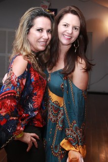 
<a style='margin-left: 5px;' class='btn btn-xs btn-social btn-facebook' href='https://www.facebook.com/sharer/sharer.php?u=https://www.galeramix.com.br/imagem/a39/800-800-90/conteudo/site_galerias/39/raca-negra-petry-galera-mix-80.jpg' rel='popup' data-width='500' data-height='400'><i class='fa fa-facebook'></i>Compartilhar <span class='hidden-xs'>no Facebook</span>
</a> 
<a class='btn btn-default btn-xs' target='_blank' href='imagem/a39/800-800-90/conteudo/site_galerias/39/raca-negra-petry-galera-mix-80.jpg'>
<span class='glyphicon glyphicon-cloud-download'></span> Salvar
</a>
