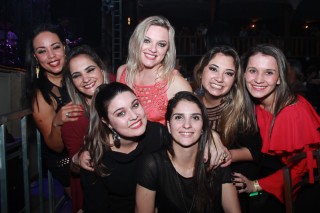 
<a style='margin-left: 5px;' class='btn btn-xs btn-social btn-facebook' href='https://www.facebook.com/sharer/sharer.php?u=https://www.galeramix.com.br/imagem/a39/800-800-90/conteudo/site_galerias/39/raca-negra-petry-galera-mix-88.jpg' rel='popup' data-width='500' data-height='400'><i class='fa fa-facebook'></i>Compartilhar <span class='hidden-xs'>no Facebook</span>
</a> 
<a class='btn btn-default btn-xs' target='_blank' href='imagem/a39/800-800-90/conteudo/site_galerias/39/raca-negra-petry-galera-mix-88.jpg'>
<span class='glyphicon glyphicon-cloud-download'></span> Salvar
</a>
