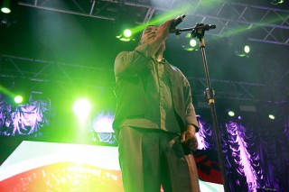 
<a style='margin-left: 5px;' class='btn btn-xs btn-social btn-facebook' href='https://www.facebook.com/sharer/sharer.php?u=https://www.galeramix.com.br/imagem/a39/800-800-90/conteudo/site_galerias/39/raca-negra-petry-galera-mix-93.jpg' rel='popup' data-width='500' data-height='400'><i class='fa fa-facebook'></i>Compartilhar <span class='hidden-xs'>no Facebook</span>
</a> 
<a class='btn btn-default btn-xs' target='_blank' href='imagem/a39/800-800-90/conteudo/site_galerias/39/raca-negra-petry-galera-mix-93.jpg'>
<span class='glyphicon glyphicon-cloud-download'></span> Salvar
</a>
