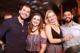 
<a style='margin-left: 5px;' class='btn btn-xs btn-social btn-facebook' href='https://www.facebook.com/sharer/sharer.php?u=https://www.galeramix.com.br/imagem/a39/800-800-90/conteudo/site_galerias/39/raca-negra-petry-galera-mix-96.jpg' rel='popup' data-width='500' data-height='400'><i class='fa fa-facebook'></i>Compartilhar <span class='hidden-xs'>no Facebook</span>
</a> 
<a class='btn btn-default btn-xs' target='_blank' href='imagem/a39/800-800-90/conteudo/site_galerias/39/raca-negra-petry-galera-mix-96.jpg'>
<span class='glyphicon glyphicon-cloud-download'></span> Salvar
</a>
