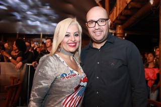 
<a style='margin-left: 5px;' class='btn btn-xs btn-social btn-facebook' href='https://www.facebook.com/sharer/sharer.php?u=https://www.galeramix.com.br/imagem/a39/800-800-90/conteudo/site_galerias/39/raca-negra-petry-galera-mix-99.jpg' rel='popup' data-width='500' data-height='400'><i class='fa fa-facebook'></i>Compartilhar <span class='hidden-xs'>no Facebook</span>
</a> 
<a class='btn btn-default btn-xs' target='_blank' href='imagem/a39/800-800-90/conteudo/site_galerias/39/raca-negra-petry-galera-mix-99.jpg'>
<span class='glyphicon glyphicon-cloud-download'></span> Salvar
</a>
