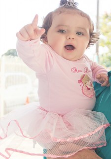 <a style='margin-left: 5px;' class='btn btn-xs btn-social btn-facebook' href='https://www.facebook.com/sharer/sharer.php?u=https://www.galeramix.com.br/imagem/a40/800-800-90/conteudo/site_galerias/40/ana-1-aninho-13.jpg' rel='popup' data-width='500' data-height='400'><i class='fa fa-facebook'></i>Compartilhar <span class='hidden-xs'>no Facebook</span></a> <a class='btn btn-default btn-xs' target='_blank' href='imagem/a40/800-800-90/conteudo/site_galerias/40/ana-1-aninho-13.jpg'><span class='glyphicon glyphicon-cloud-download'></span> Salvar</a>