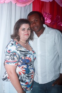 
                <a style='margin-left: 5px;' class='btn btn-xs btn-social btn-facebook' href='https://www.facebook.com/sharer/sharer.php?u=https://www.galeramix.com.br/imagem/a41/800-800-90/conteudo/site_galerias/41/baile-das-rosa-ctg-fogao-de-lenha-galera-mix-103.jpg' rel='popup' data-width='500' data-height='400'><i class='fa fa-facebook'></i>Compartilhar <span class='hidden-xs'>no Facebook</span>
            </a> 
            <a class='btn btn-default btn-xs' target='_blank' href='imagem/a41/800-800-90/conteudo/site_galerias/41/baile-das-rosa-ctg-fogao-de-lenha-galera-mix-103.jpg'>
                <span class='glyphicon glyphicon-cloud-download'></span> Salvar
            </a>
            